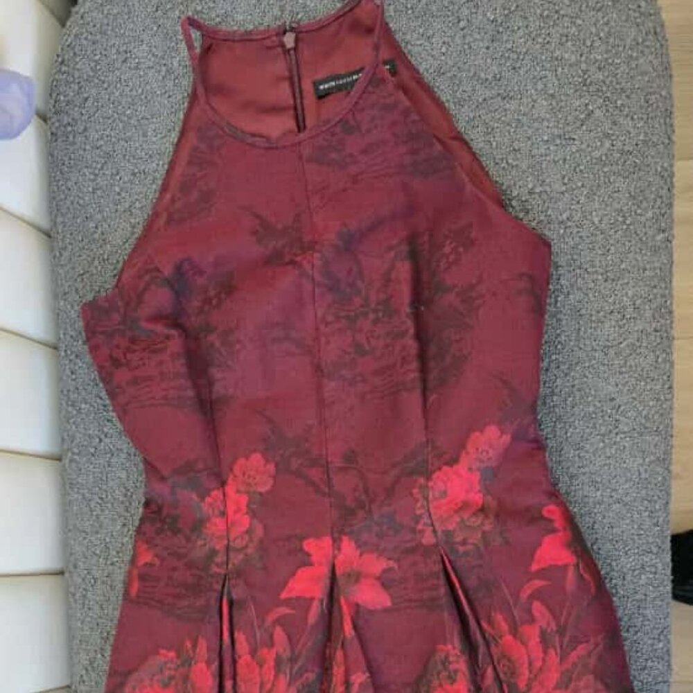 White House Black Market Red Floral-Jacquard Fit-And-Flare Dress Size 0